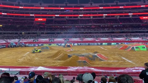 Monster Jam - El Toro Loco (Armando Castro) Freestyle Arlington