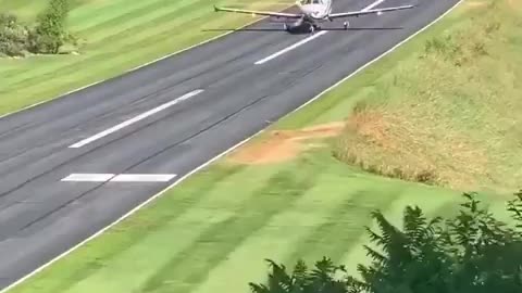 This pilot used every inch of the runway!