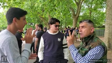 Speakers Corner - Ex Muslim Chris vs Many Muslims - A Muslim Admits Jesus Will G