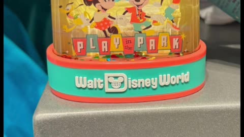 Walt Disney World Mickey and Minnie Mouse Play in the Park Plastic Snowglobe #shorts