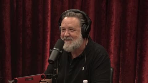 Russell Crowe on Joe Rogan Podcast: Talks About His Younger Years