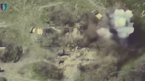 UA airburst shell hits engineers constructing defenses in the RU backlines