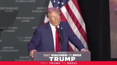 Crowd Goes Wild as Trump Hilariously Takes Down Harris With Killer Line