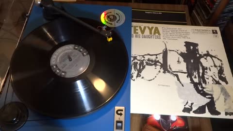 Vinyl artifact: Tevya and his Daughters (1957)