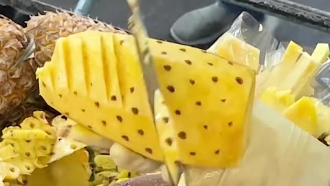 Amazing_Pineapple_Cutting_Skill