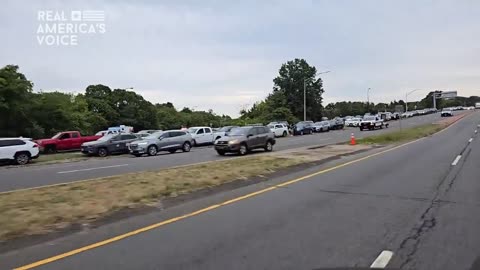 MASSIVE LINE OF CARS BUILDING UP