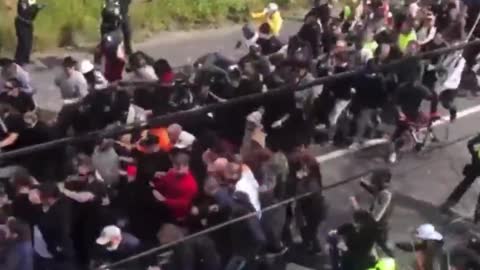 Police and anti-lockdown protesters clash in Melbourne, Australia