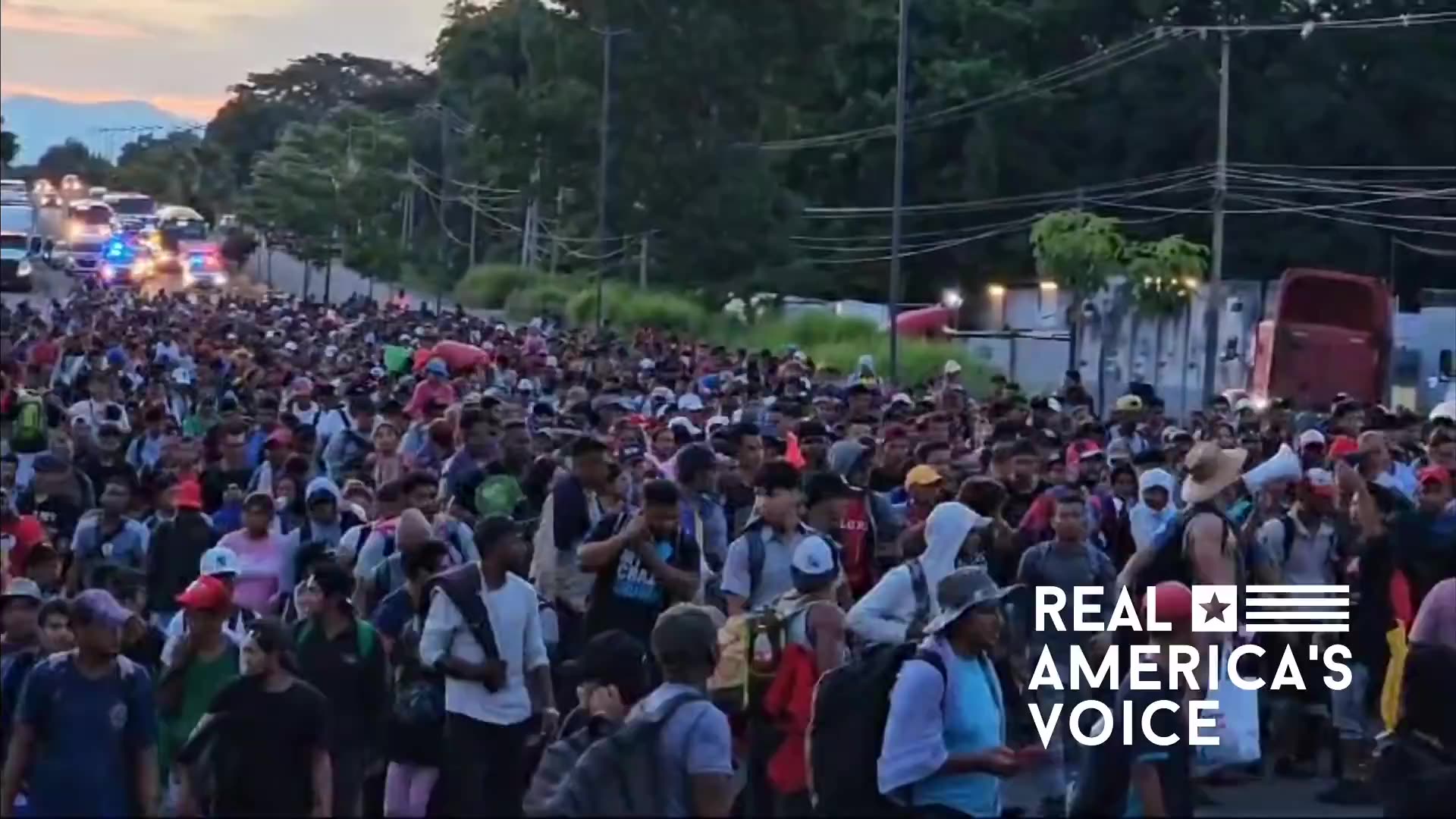 The caravan bound for our southern border has grown to 3000 people ...