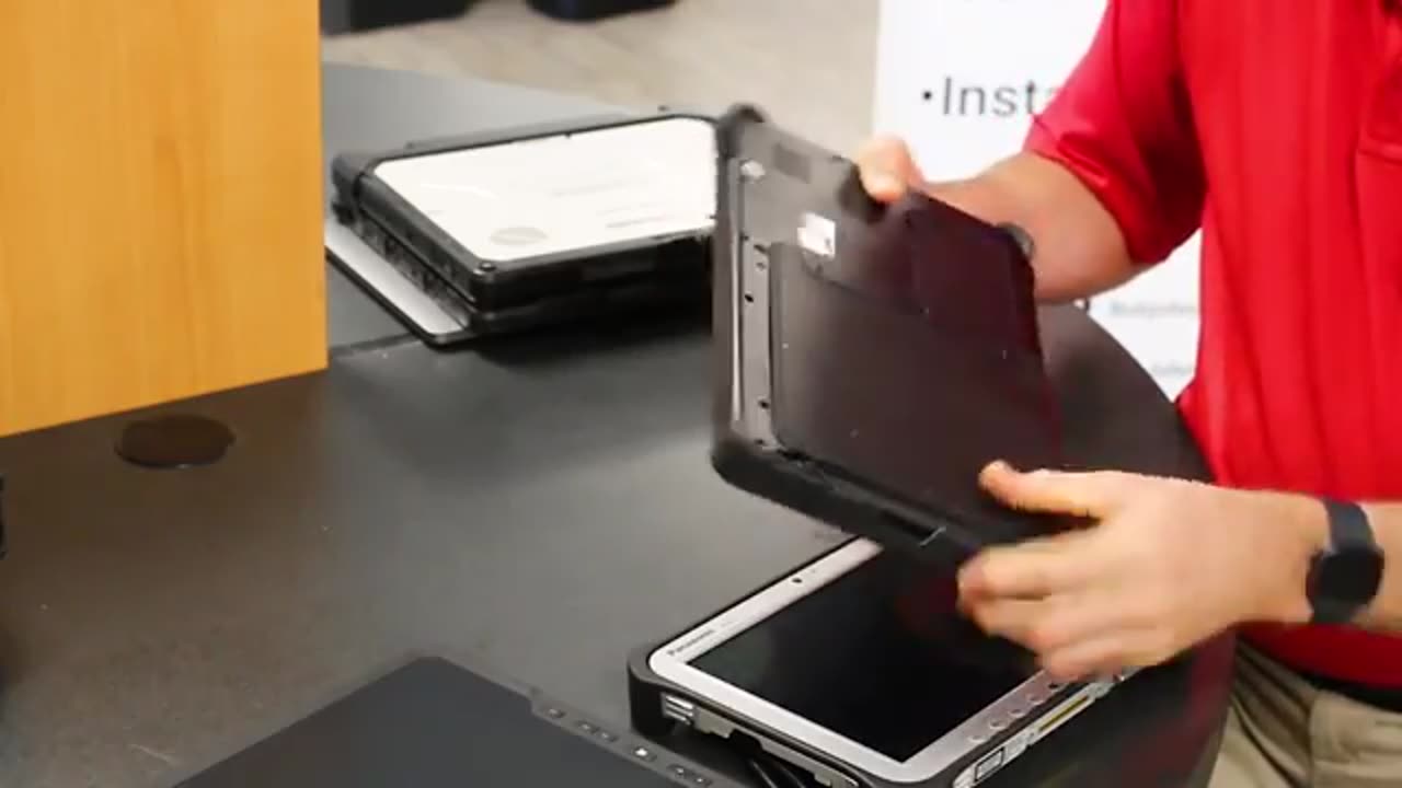 How to Buy a Rugged Tablet Ultimate Guide (2024)