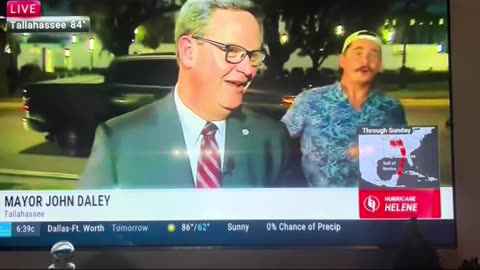 Florida man says fight fight fight during weather interview