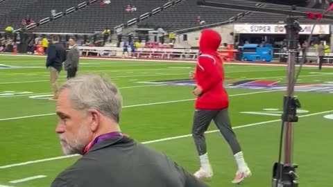 Omar Ruiz - Patrick Mahomes is on the field