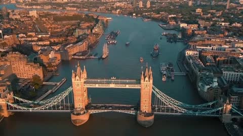 London night view, together with Hong Kong, known as "Nuremharbour"