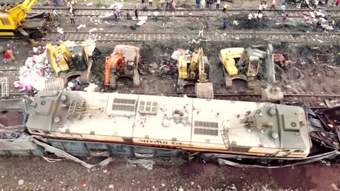 India rail minister supervises crash restoration