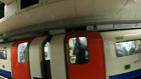 Green park to victoria line. Underground . London speedlapse 8th Nov 2022