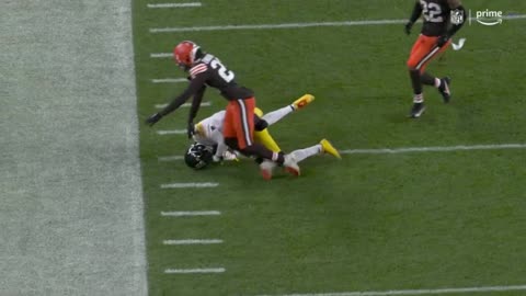 these angles of George Pickens' one-handed catch 🤯