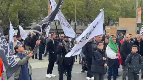 Al Qaeda flags also in Amsterdam.