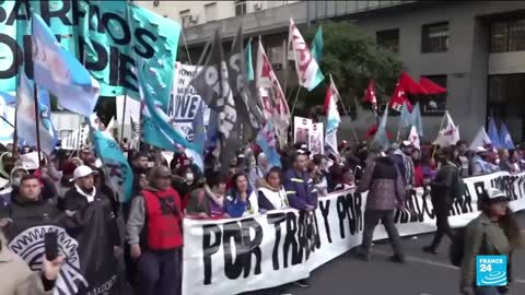 Manifestantes se reúnem na Argentina para pedir por melhores condições de trabalho