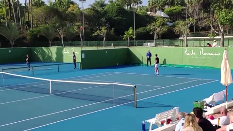 Djokovic trains in Spain days before Aus trip