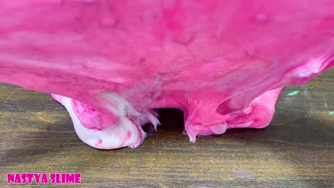 Pink versus mint! adding random ingredients to GLOSSY slime!Video of Satisfying Slime