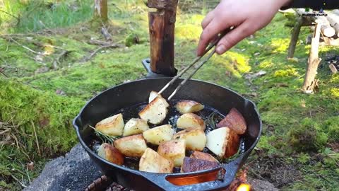 🔥Whole Chicken Prepared in the Forest🔥