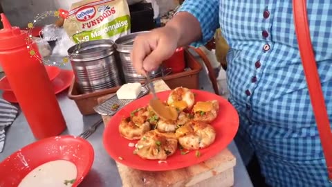 SCHEZWAN FRIED MOMOS | SARA MOMOS & CHINESE CORNER | WANDERING TRAVELLER | SIMRAN JAIN | STREET FOOD