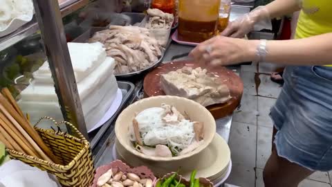 Best Vietnamese Street Food 2022 Collection in Saigon