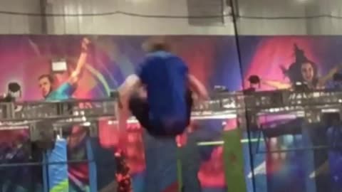 Triple frontflip in trampoline park