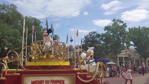 Mickey and Friends Cavalcade POV Full Parade Disney World Magic Kingdom