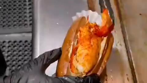 lobster sandwich