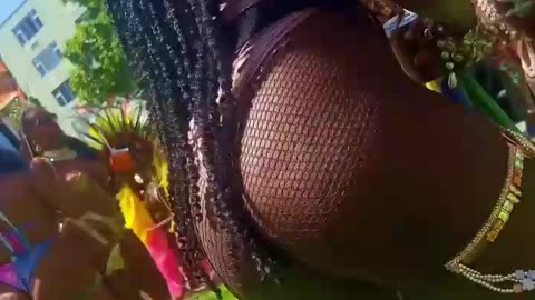 CARNIVAL TWERKER