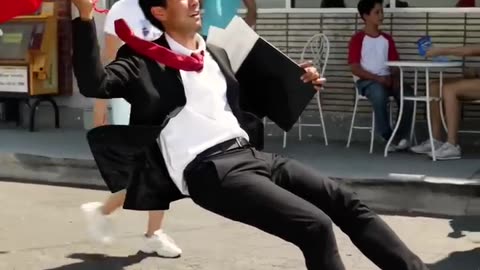 Street Performer Defies the Laws of Physics in this Amazing Performance