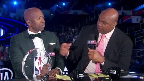 Inside The NBA: Chuck makes fun of "LeBron & Ernie's Beard"