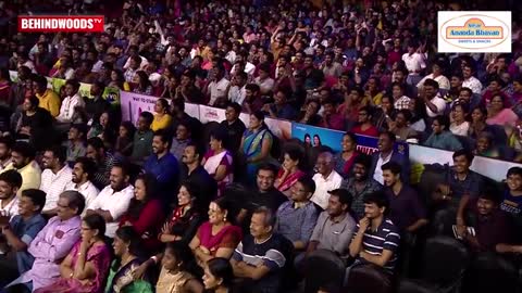 Rashmika & Vijay's Yenti Yenti Live Walk!! Wow! What an on-screen !!