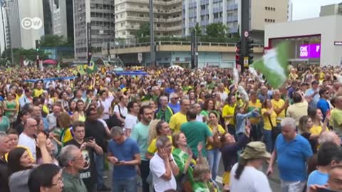 Thousands cheer Brazil's former President Lula da Silva