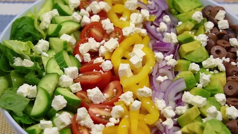 Der leckerste Griechischer Salat! Einfacher und leckerer Athener Salat!