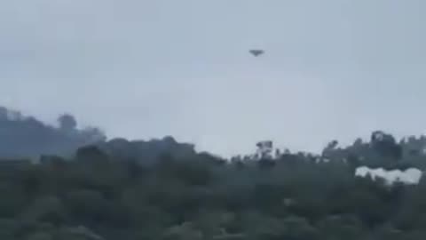 UFO in discesa sulle montagne di Columbus