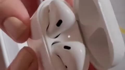 Apple AirPods (2nd Generation) Wireless Ear Buds