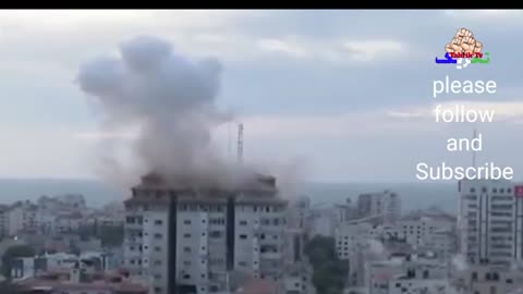 Israel's air attack Massive explosion.