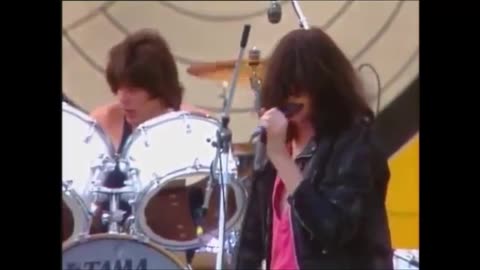 ''Tony's'' ''1982'' ''US'' Festival.''-Photos.'' ''W/ ''Ramones.'' .03 Sept Act 2.''