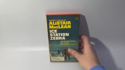 Vintage 'Ice Station Zebra' Allistair MacLean Paperback Book/Novel