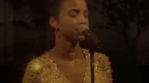 Sade Pearls Live from San Diego