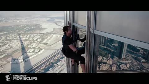 Mission -Impossible -Gost -protocal -2011-Climbing The Burj-Khalifa Sence