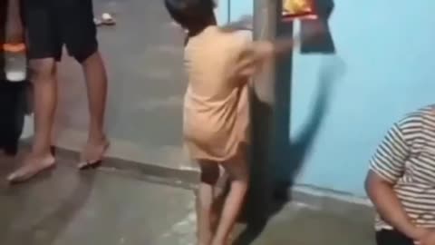 Kid funny dance 😅😂🤣