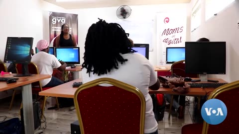 'Moms in Digital' Helps Togolese Women Learn Valuable Skills