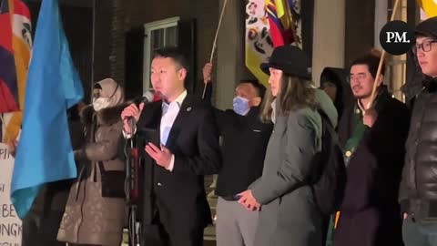 Canadians Have Powerful Moment Of Silence For The Victims Of China's Lockdowns