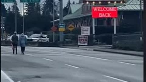 Canadian Cops are now blocking off 176st USA border crossing for some real odd reason.