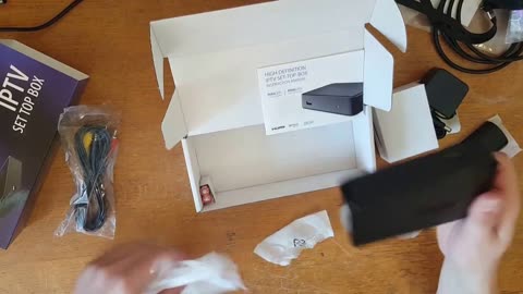 Unboxing Infomir MAG250 IPTV BOX