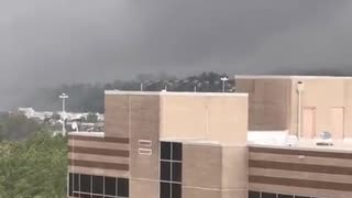 Massive tornado RIPPING THROUGH Little Rock, Arkansas