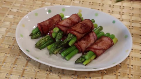 Aspara Bacon Recipe - Japanese Cooking 101