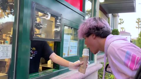 10 Thing You should NEVER do in Drive Thru!